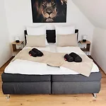Fuer 6 Personen Wlan Balkon Parken Stilvoll 公寓